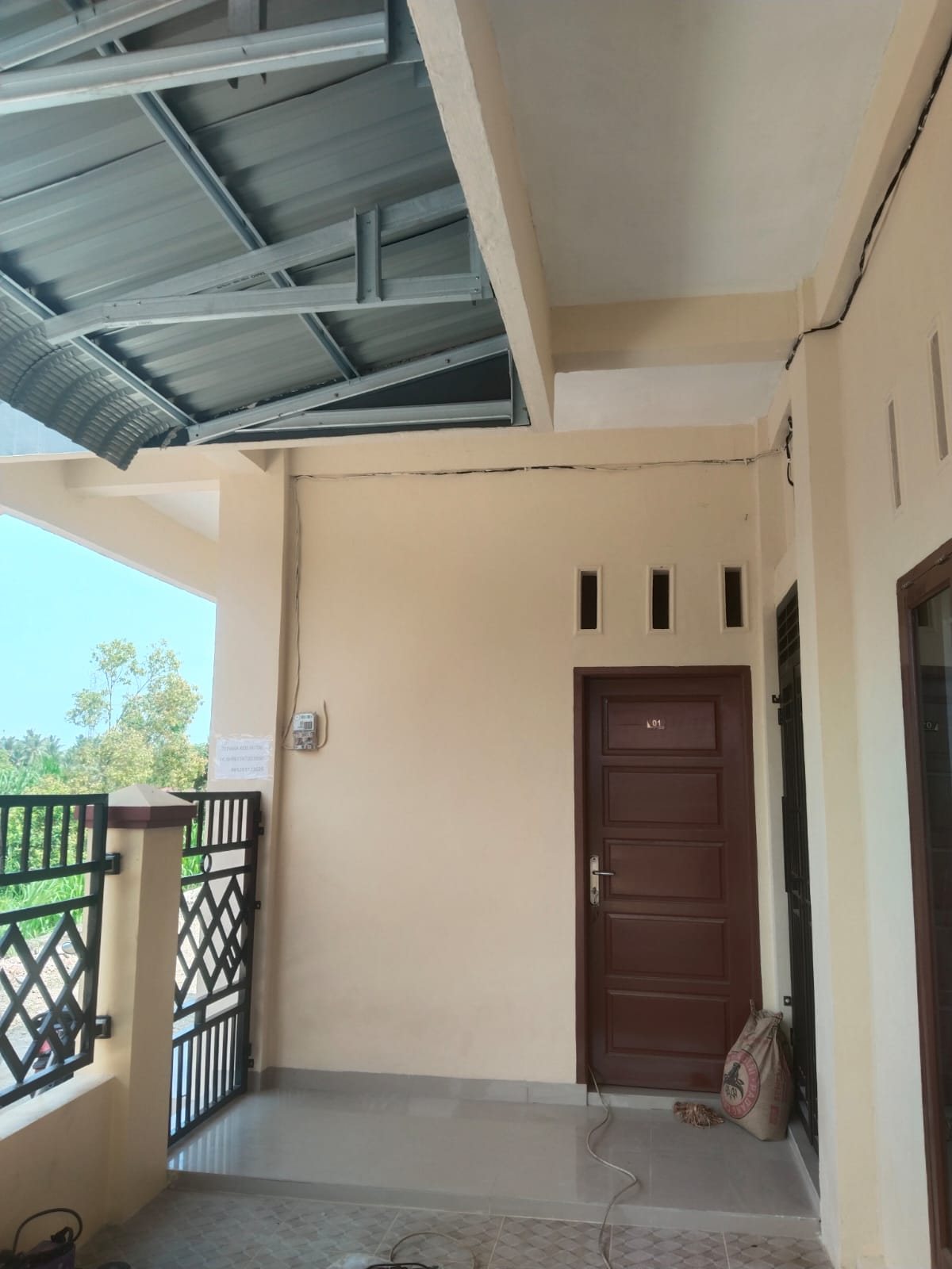 Area depan kamar kost